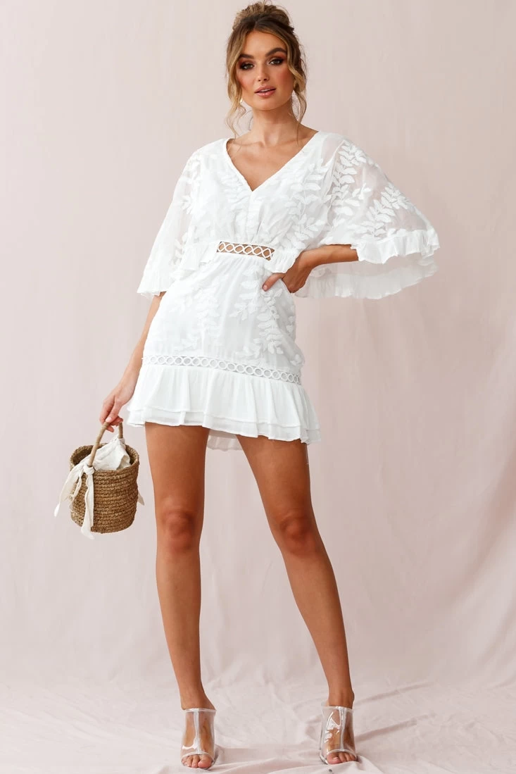 Caspar Leafy Embroidered Dress White - Image 2