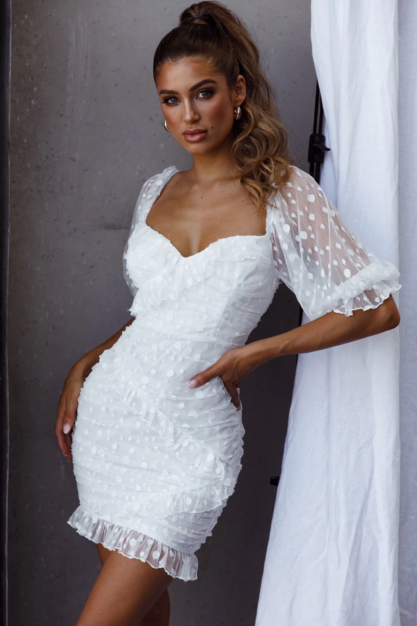 La Vida Sweetheart Neckline Puff Sleeve Dress White - Image 7