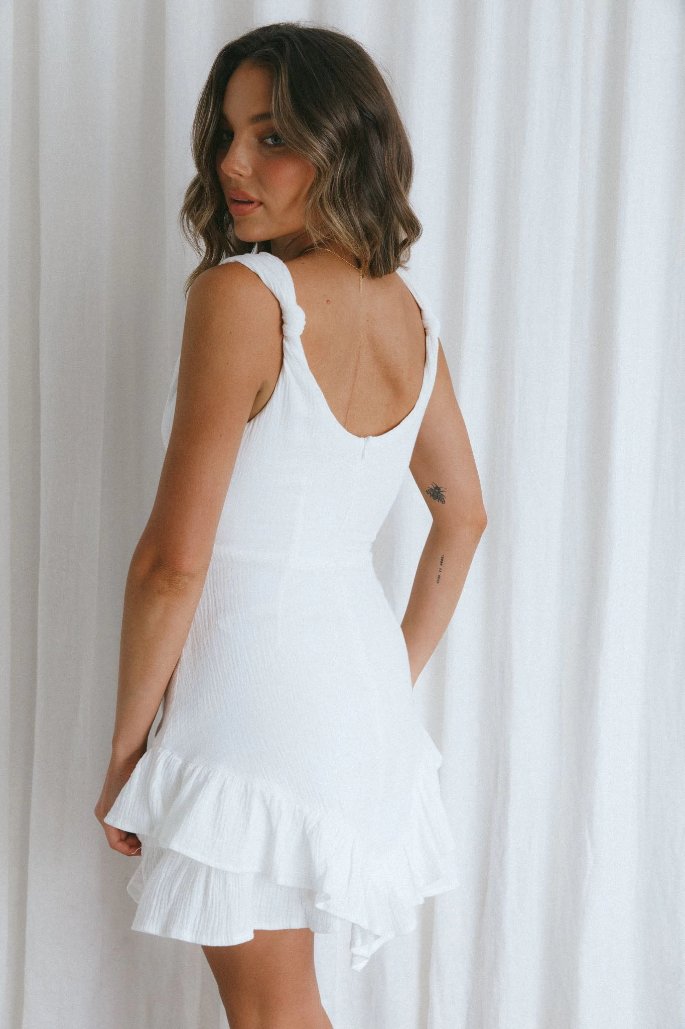 For The Dreamers Knot Shoulder Mini Dress White - Image 2