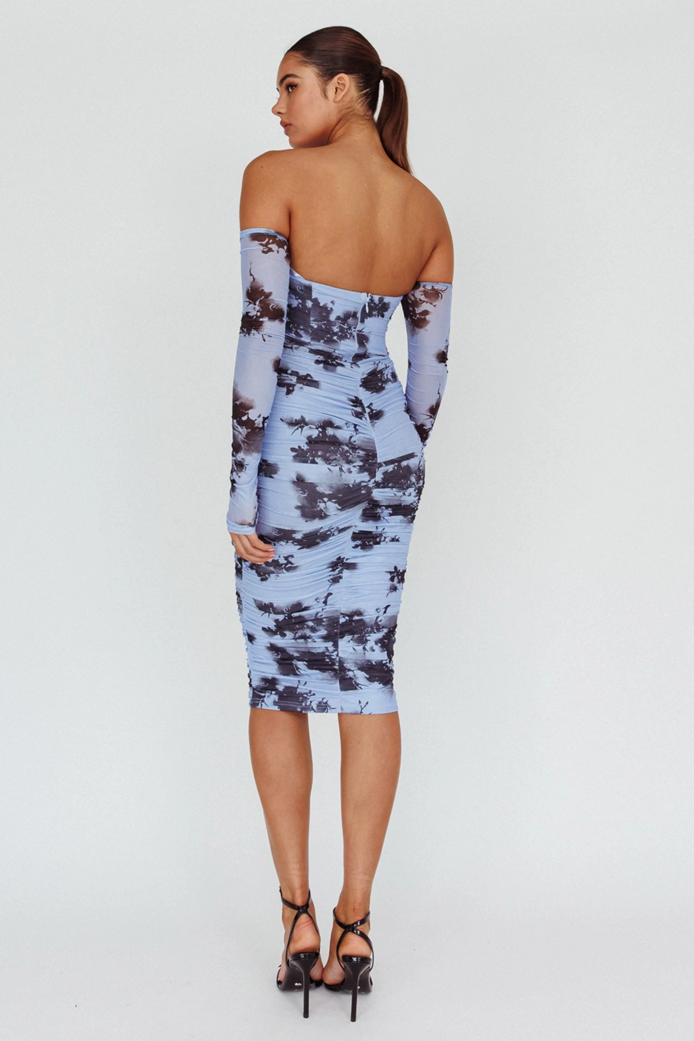 Cece Off-Shoulder Midi Dress Floral Blue - Image 2