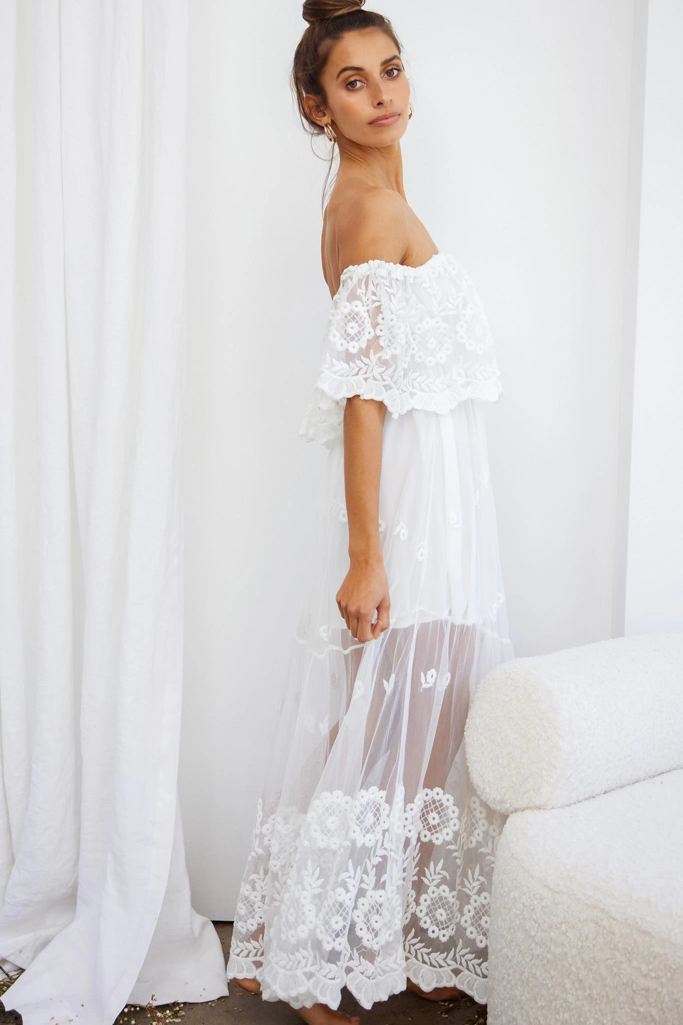 Signet Off-Shoulder Embroidered Mesh Overlay Maxi Dress White - Image 4
