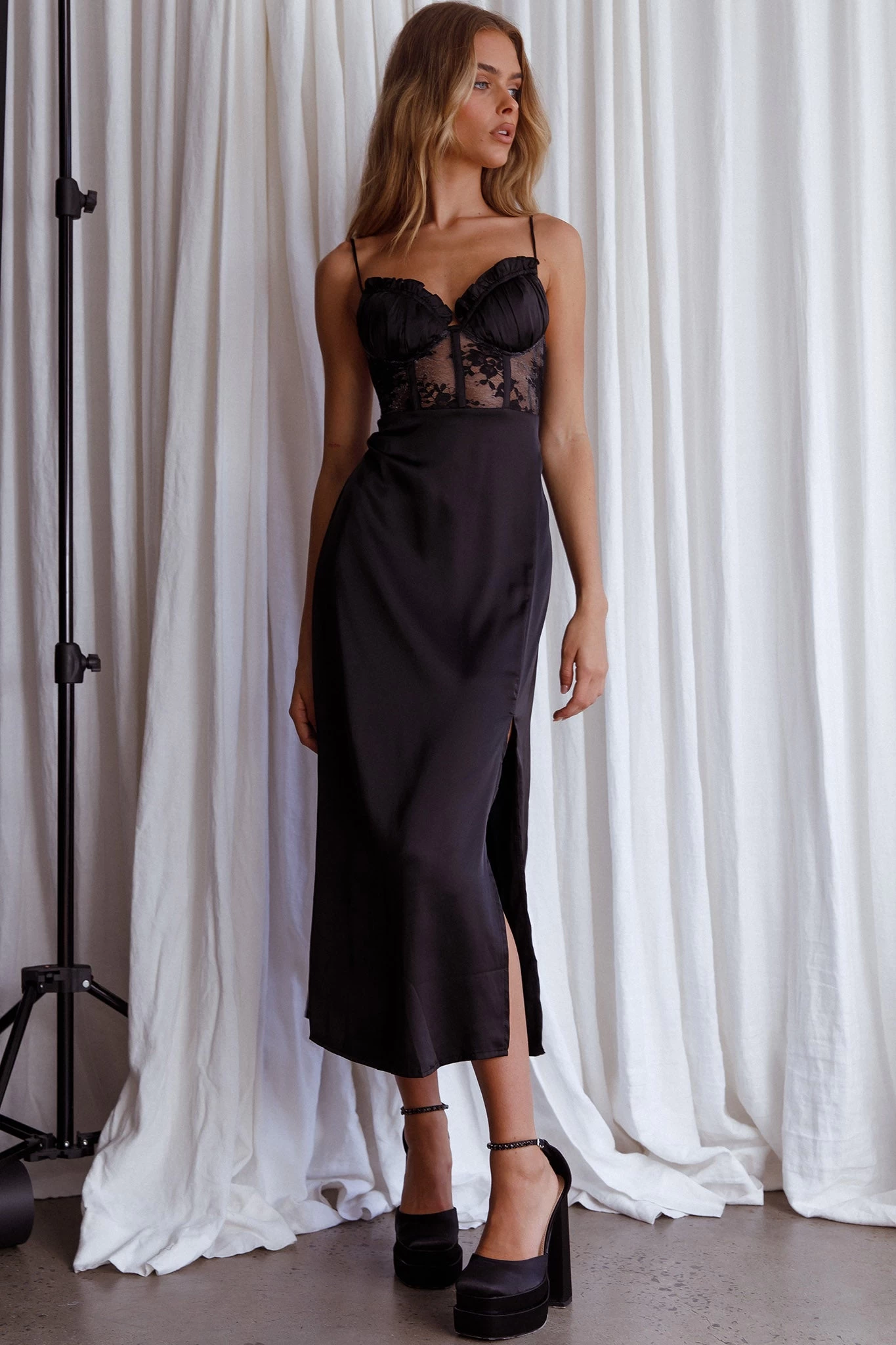 Trophy Lace Bodice Midi Dress Black - Image 8