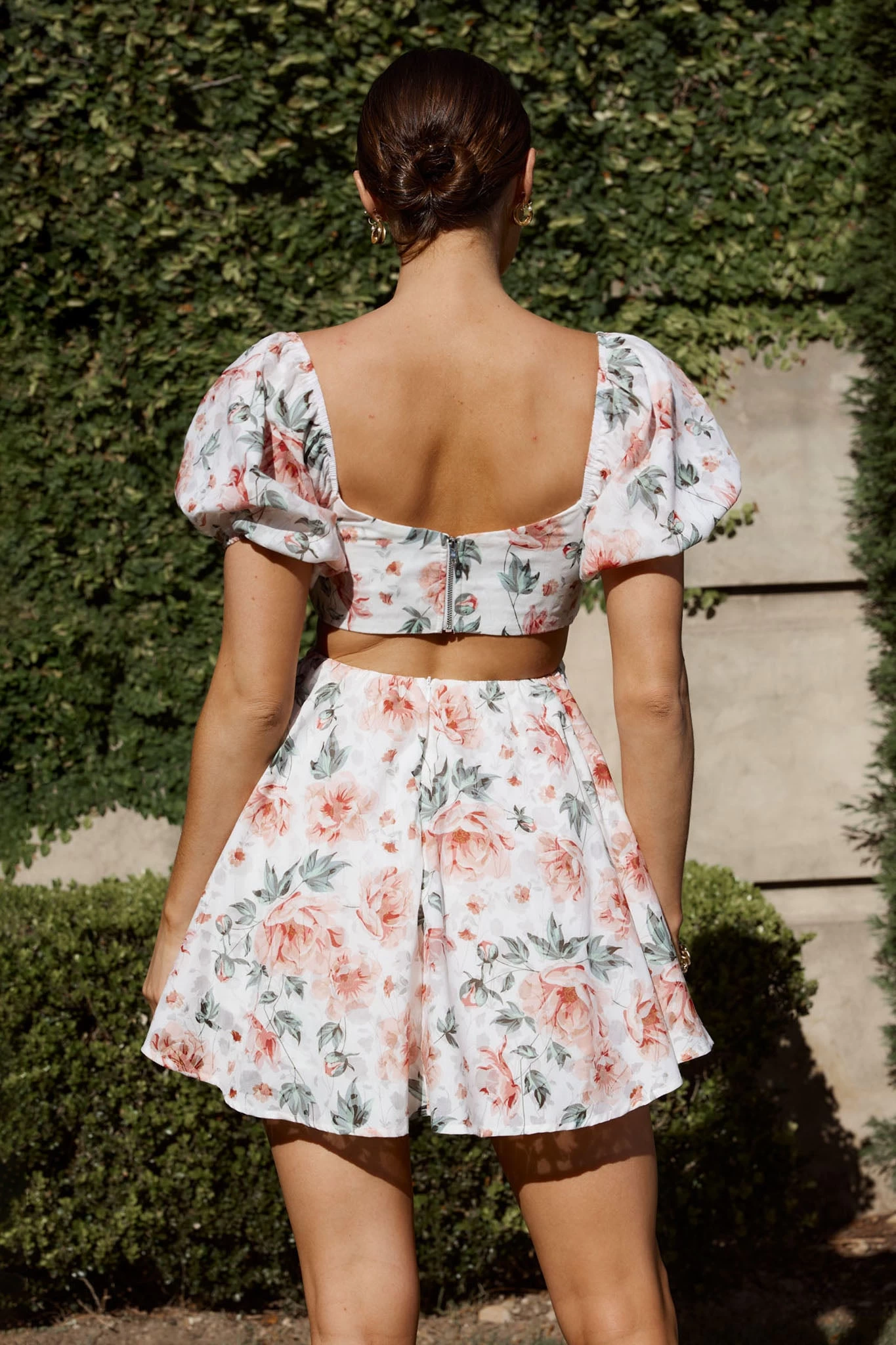 You're So Magic Cut-Out Mini Dress Floral Peach - Image 2