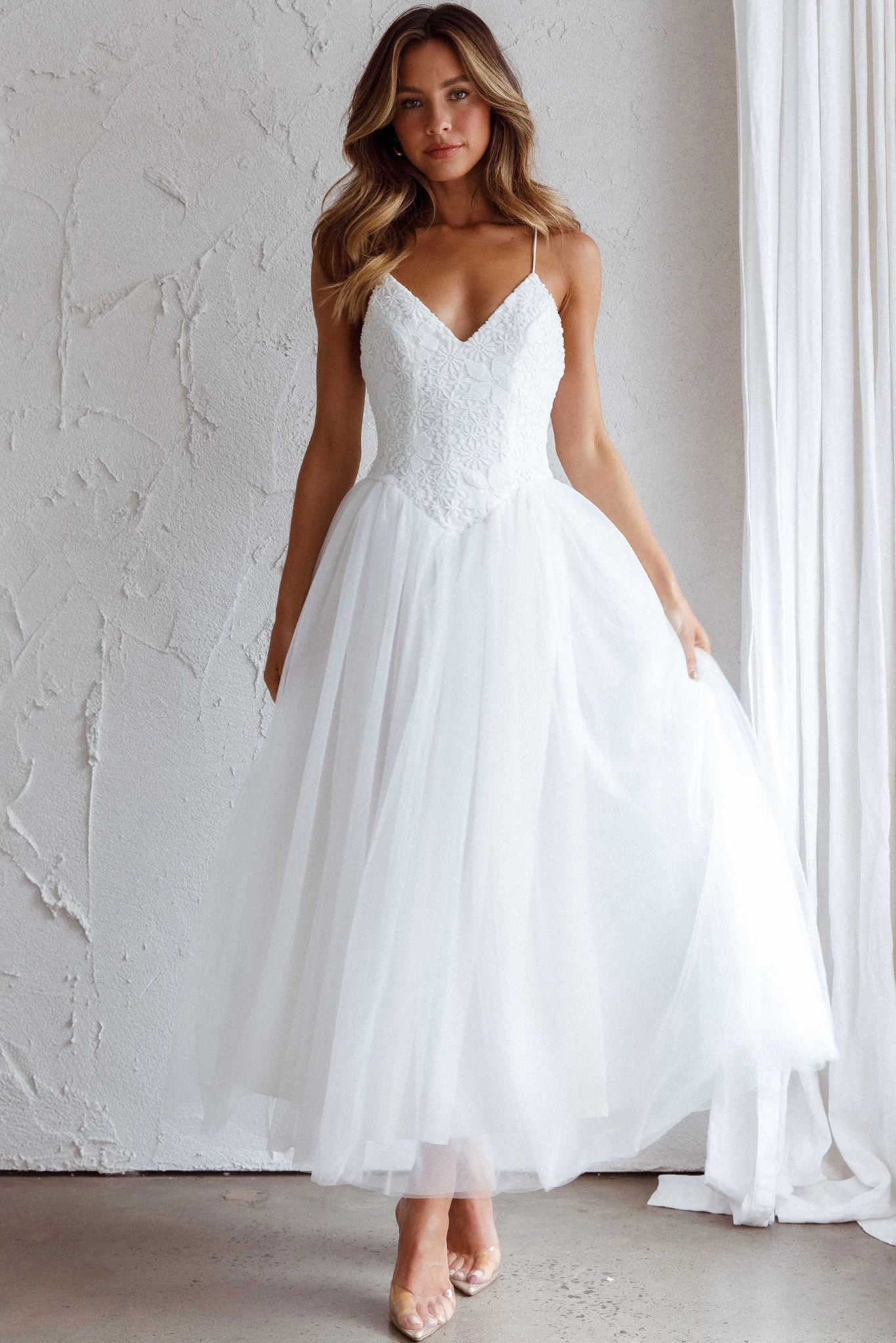 Novoli Floral Embroidery Midi Dress White - Image 7