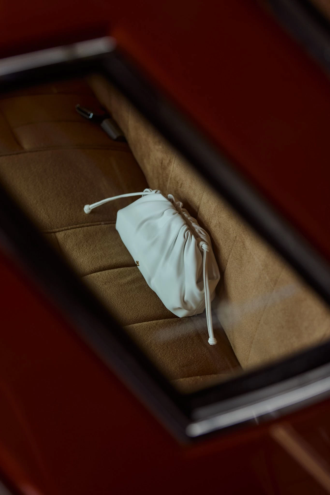 Peta And Jain Byron Gathered Handbag White - Image 4