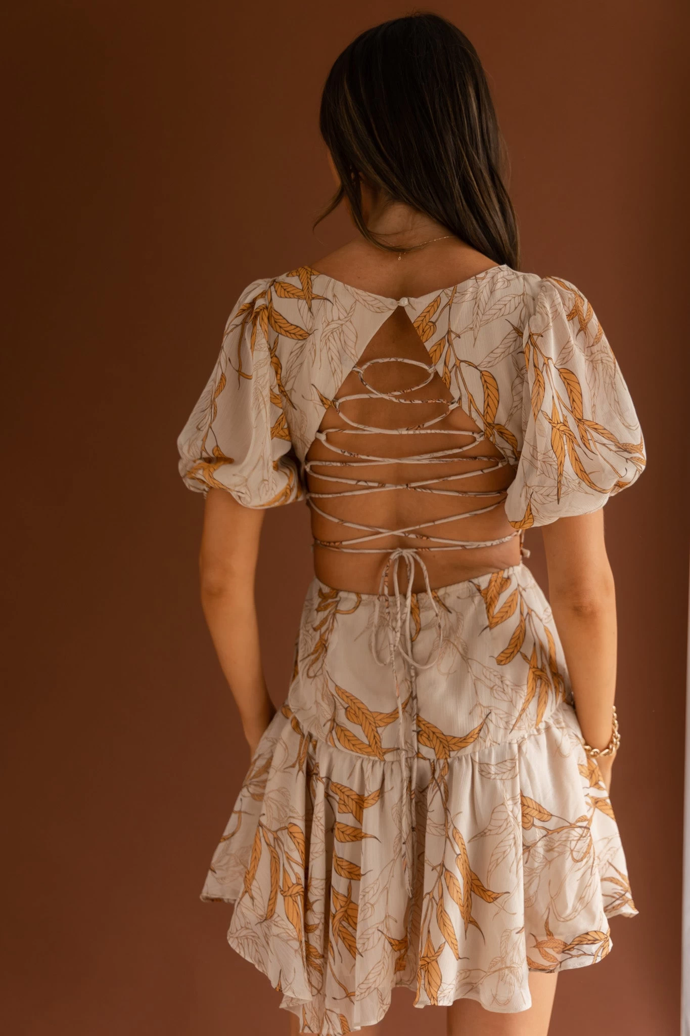 Petite Cherie Puff Sleeve Lace-Up Back Dress Leaf Print Beige - Image 2