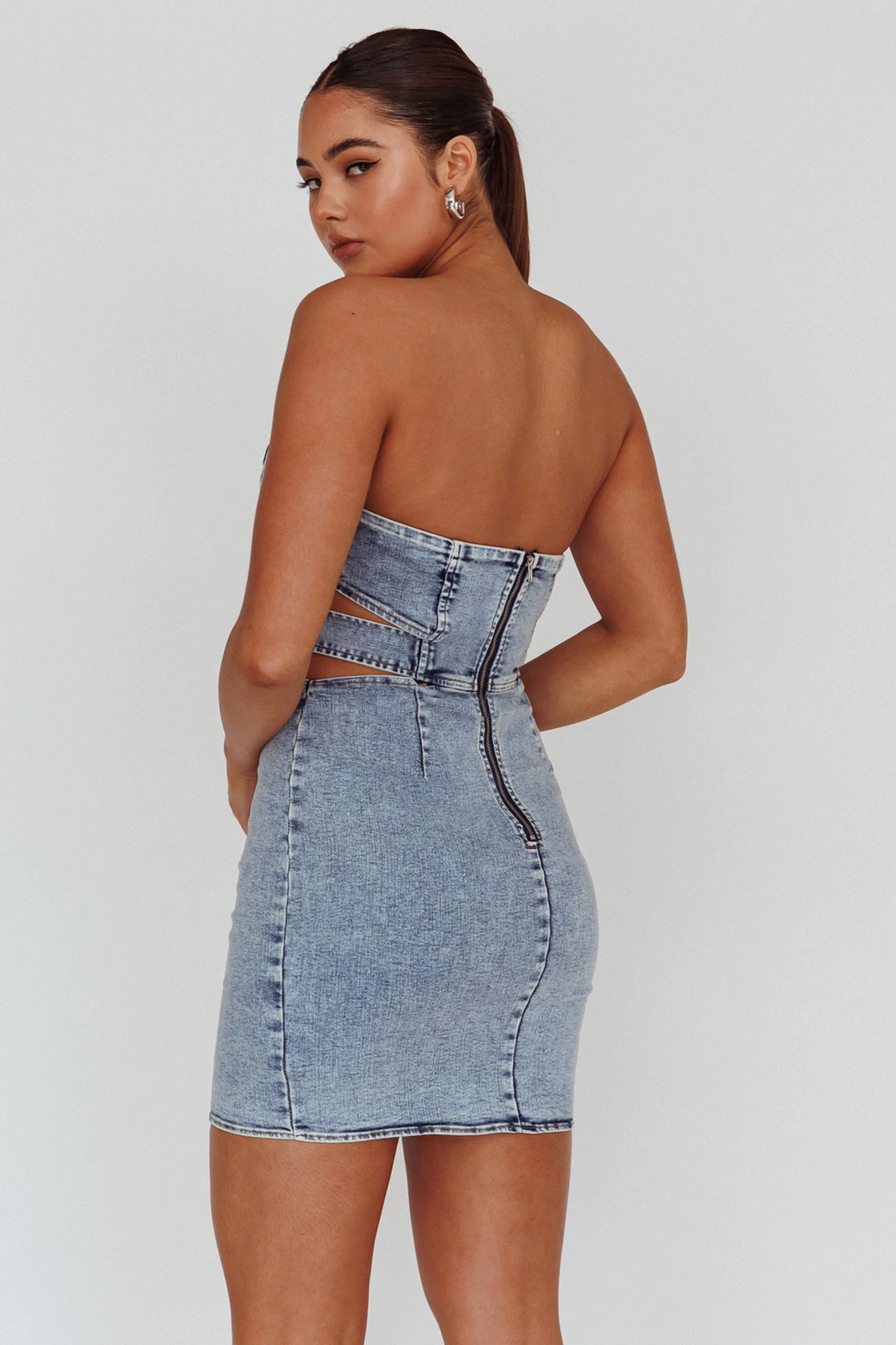 Jett Buckle Waist Mini Dress Denim Blue - Image 2