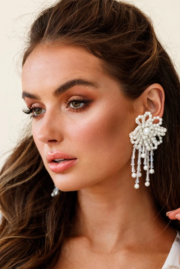 Winslet Pearl Bead Flower Earrings White - Image 3