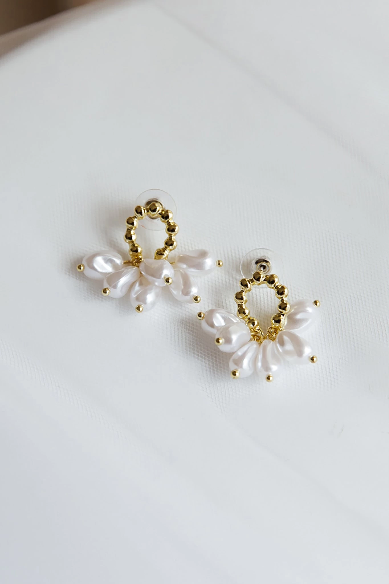 Sierra Pearl Statement Earrings Gold - Image 4