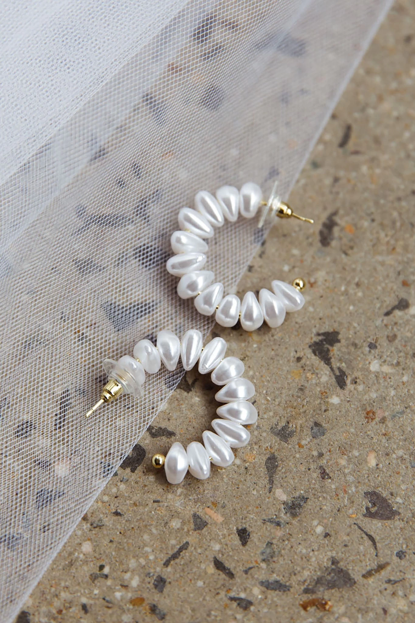 Bold Pearls Hoop Earrings Gold - Image 2