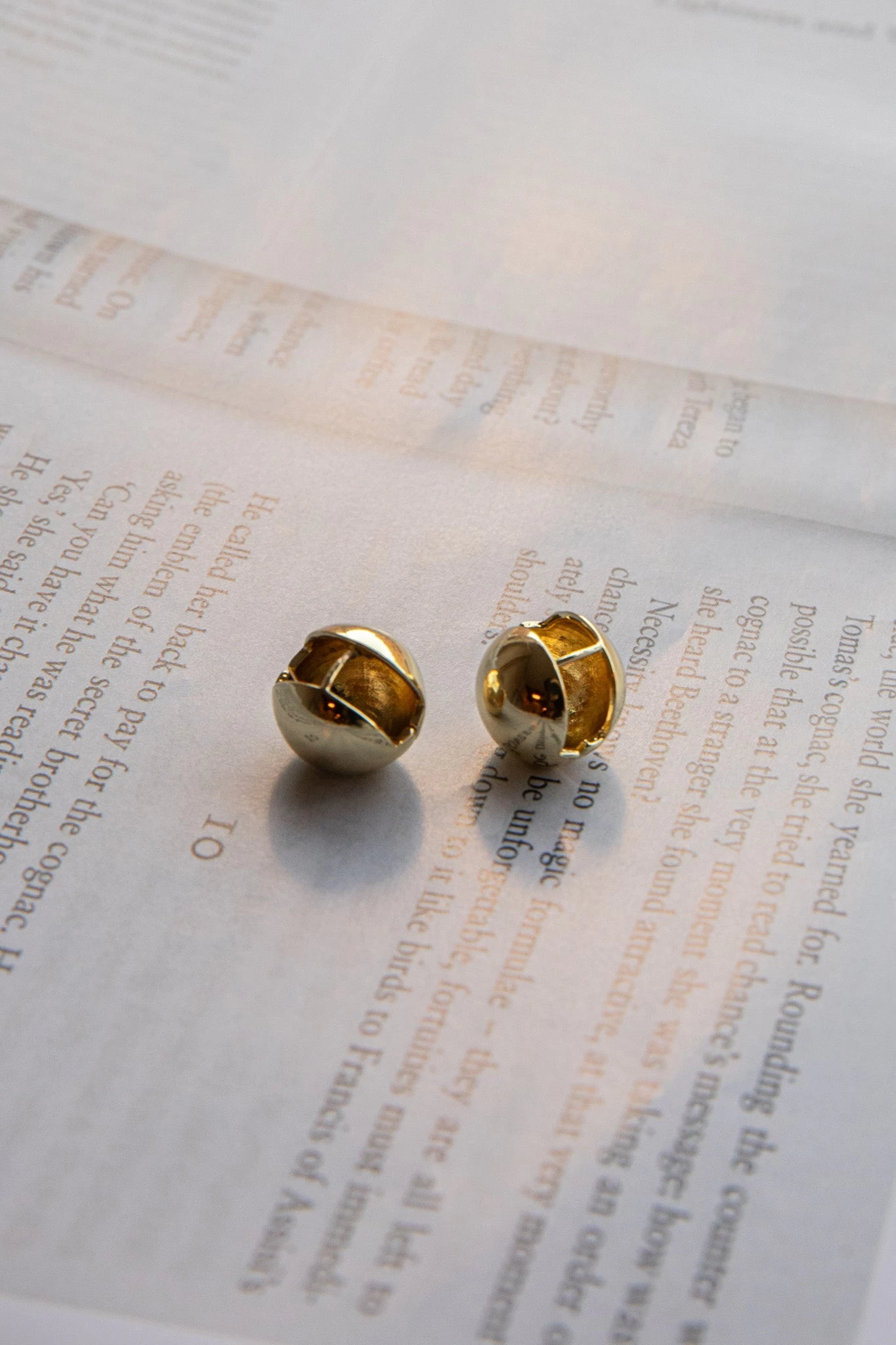 Moonstar Ball Earrings Gold - Image 2