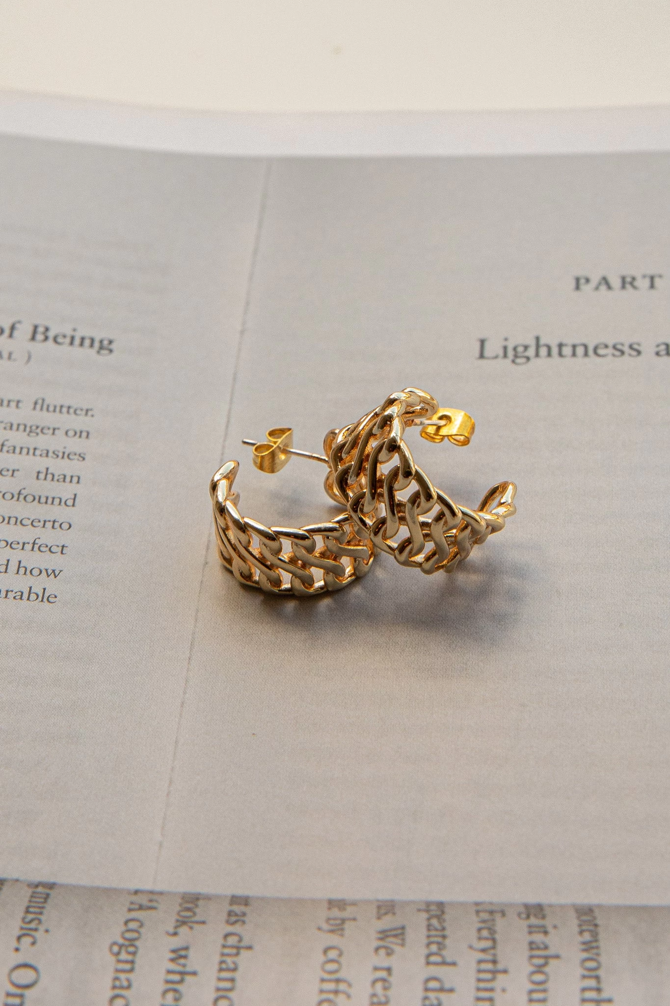 Damian Open Chain Hoop Earrings Gold - Image 2