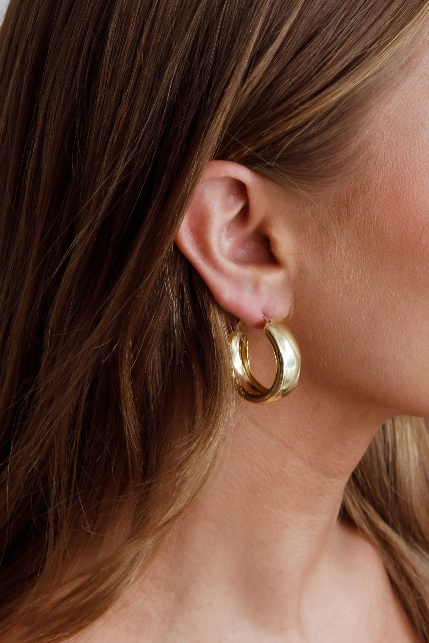 Osiris Hoop Earrings Gold - Image 2
