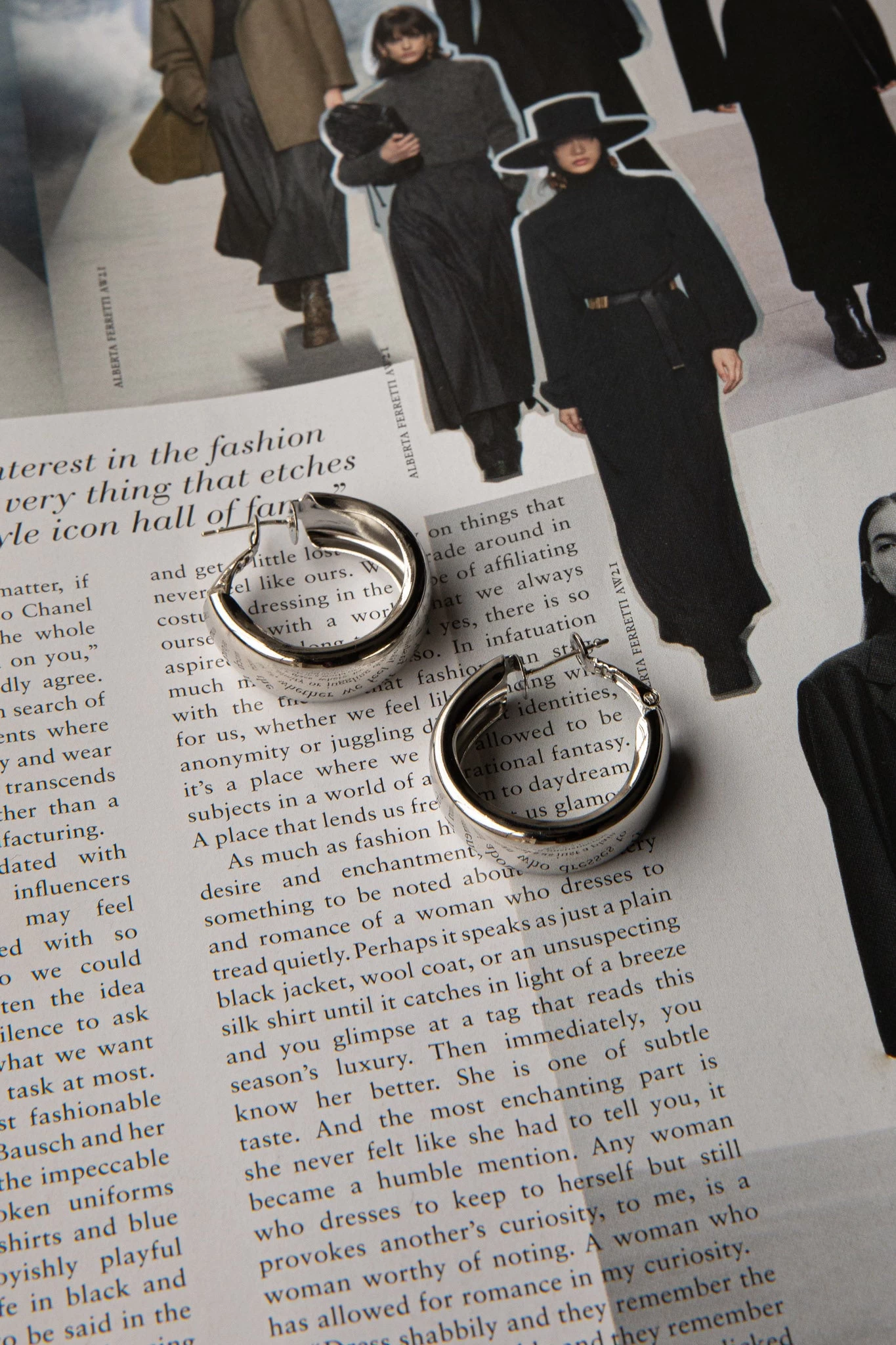 Osiris Hoop Earrings Silver - Image 3