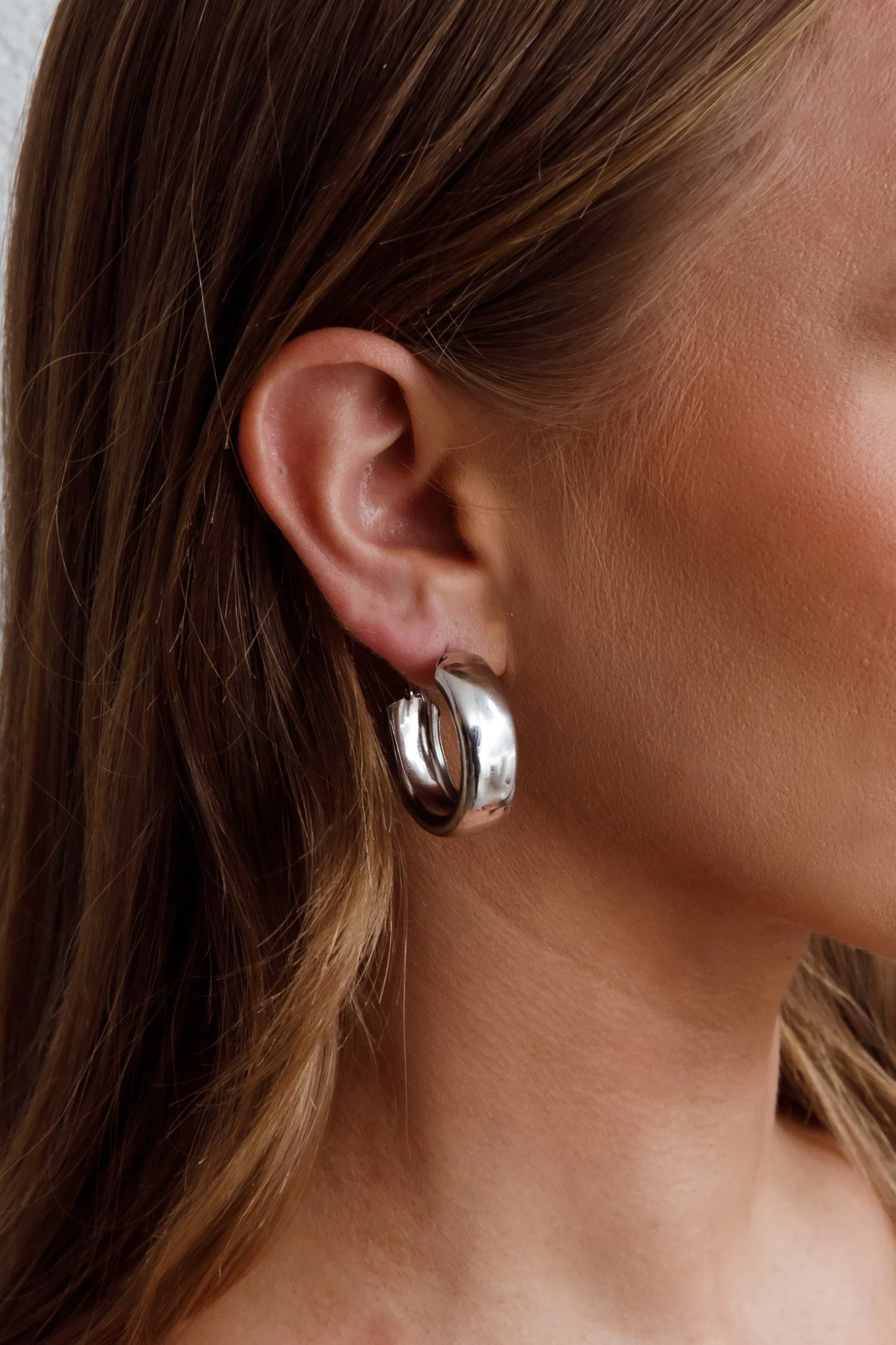 Osiris Hoop Earrings Silver - Image 2