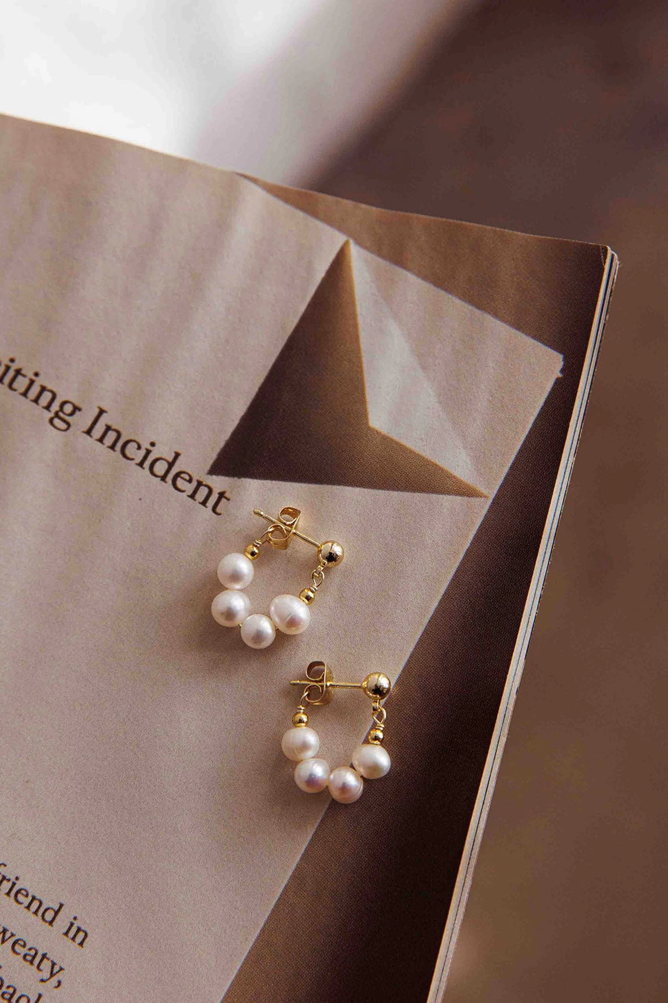Milly Pearl Bead Earrings Gold - Image 2