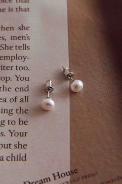 Tahyna Pearl Stud Earrings