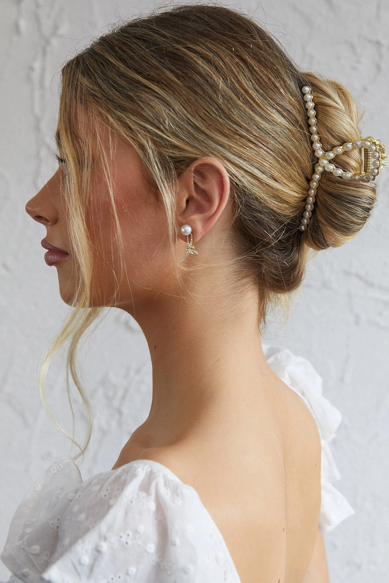 Madison Pearl Hair Clip Gold - Image 3