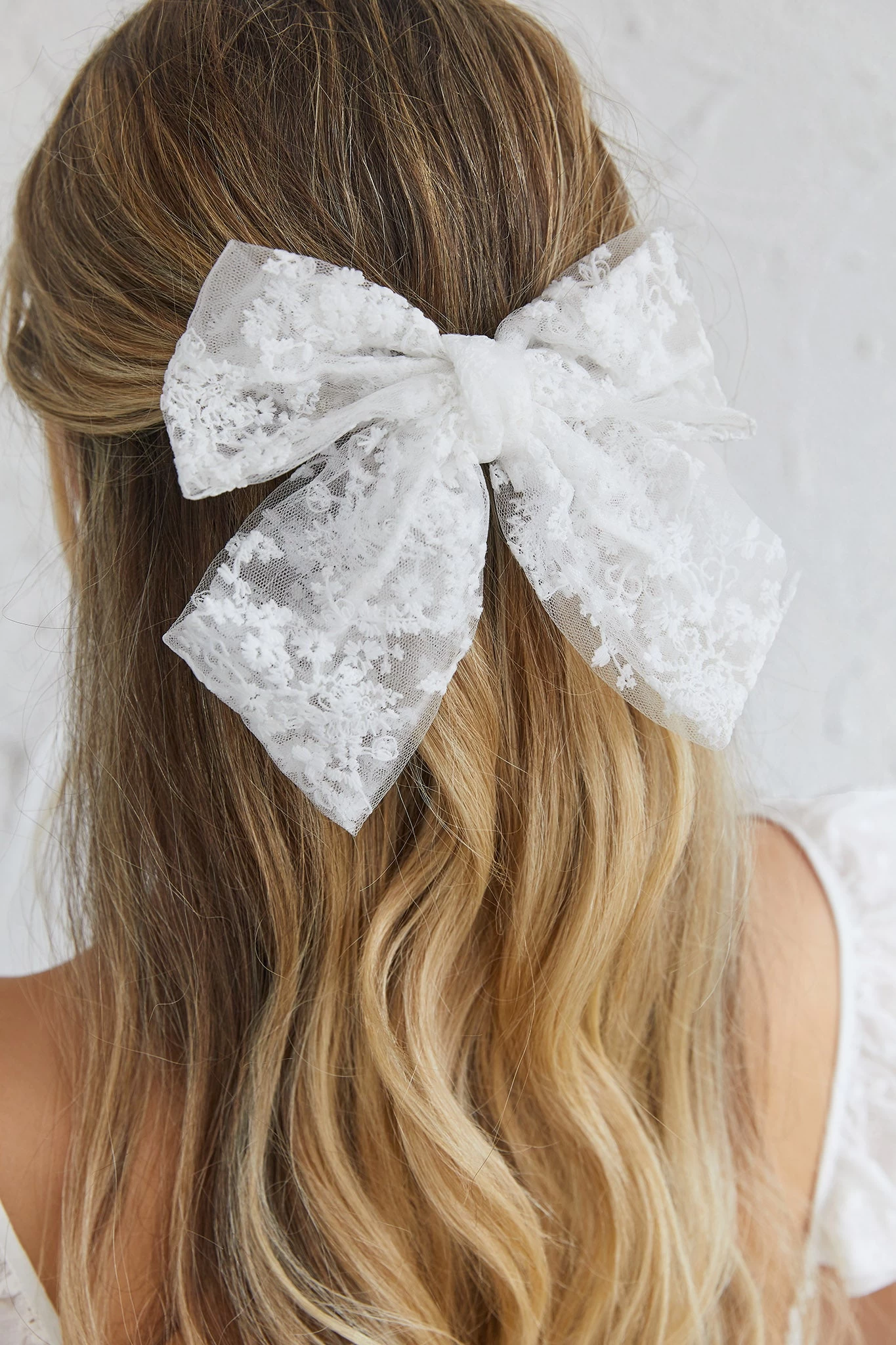 Belle Lace Bow Barrette Clip White - Image 2