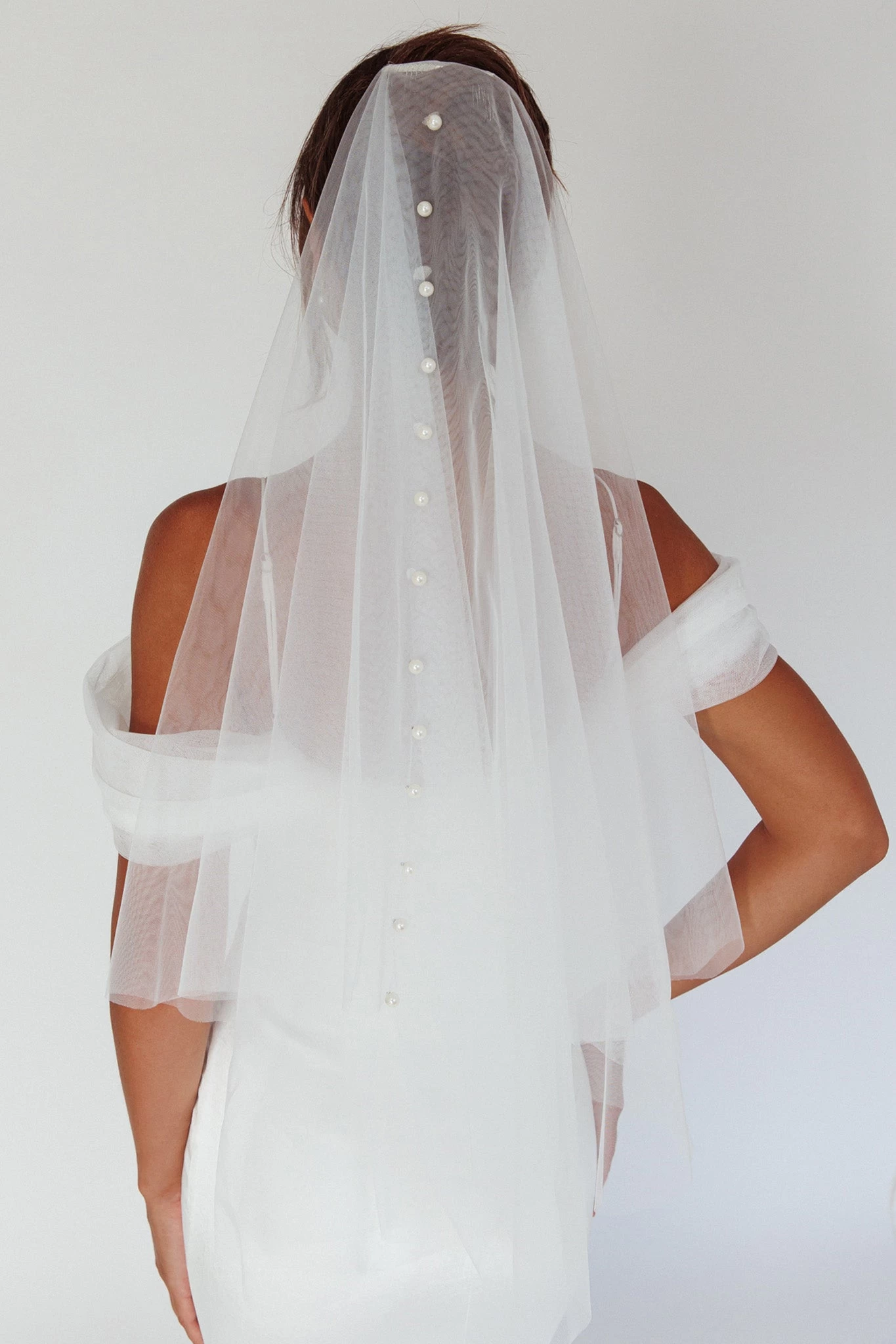 Marina Pearl Accent Veil White