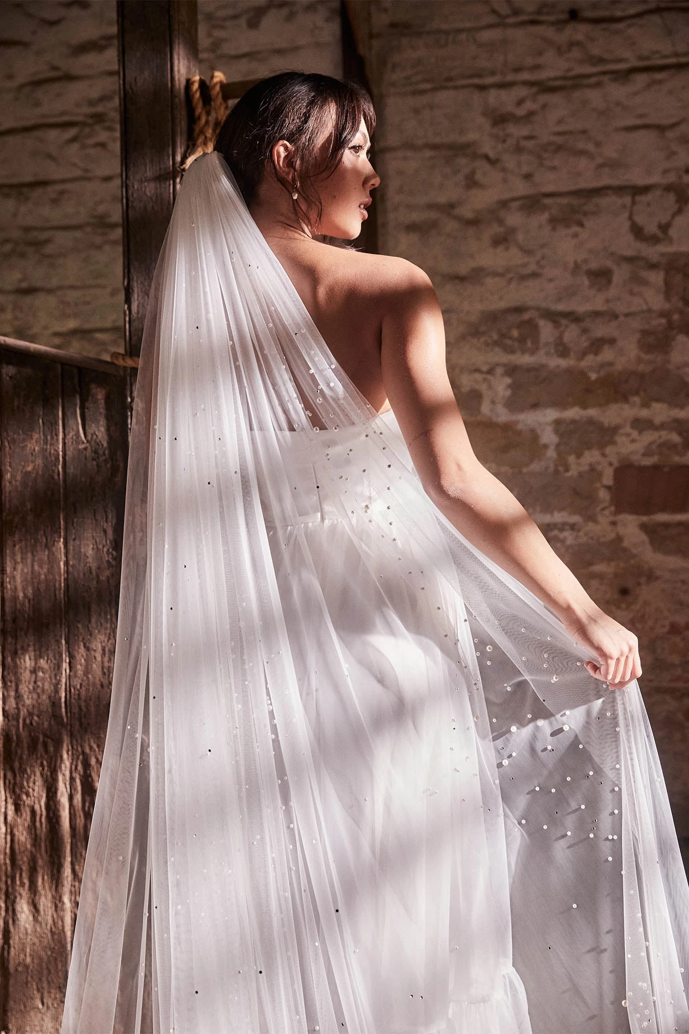 Divine Long Pearl Veil White - Image 2