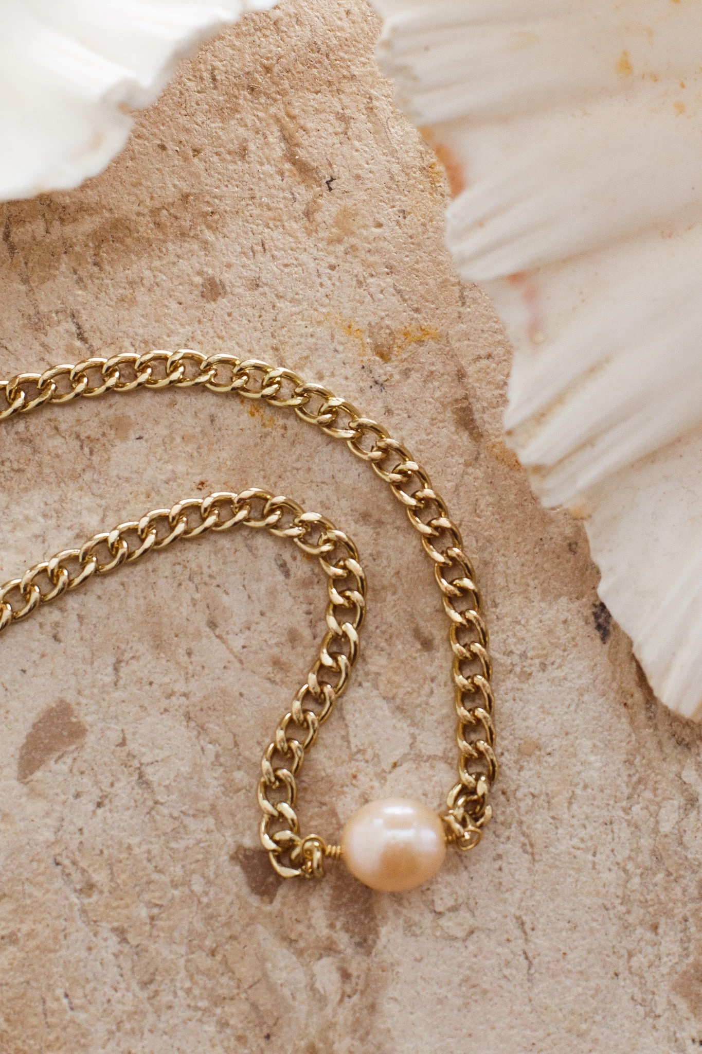 Sienna Pearl Accent Necklace Gold - Image 2