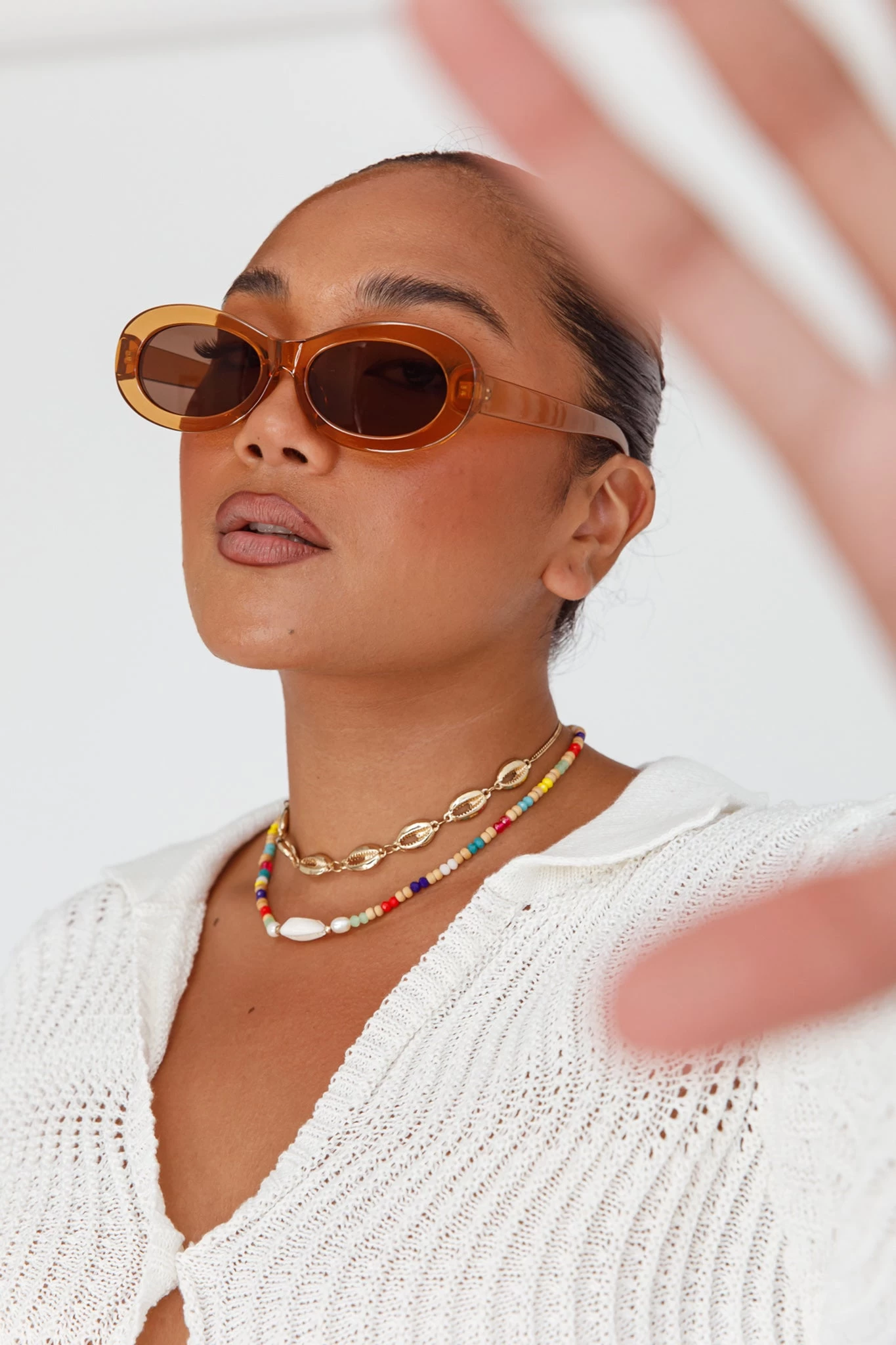 Charlie Neon Oval Sunglasses Tea - Image 4