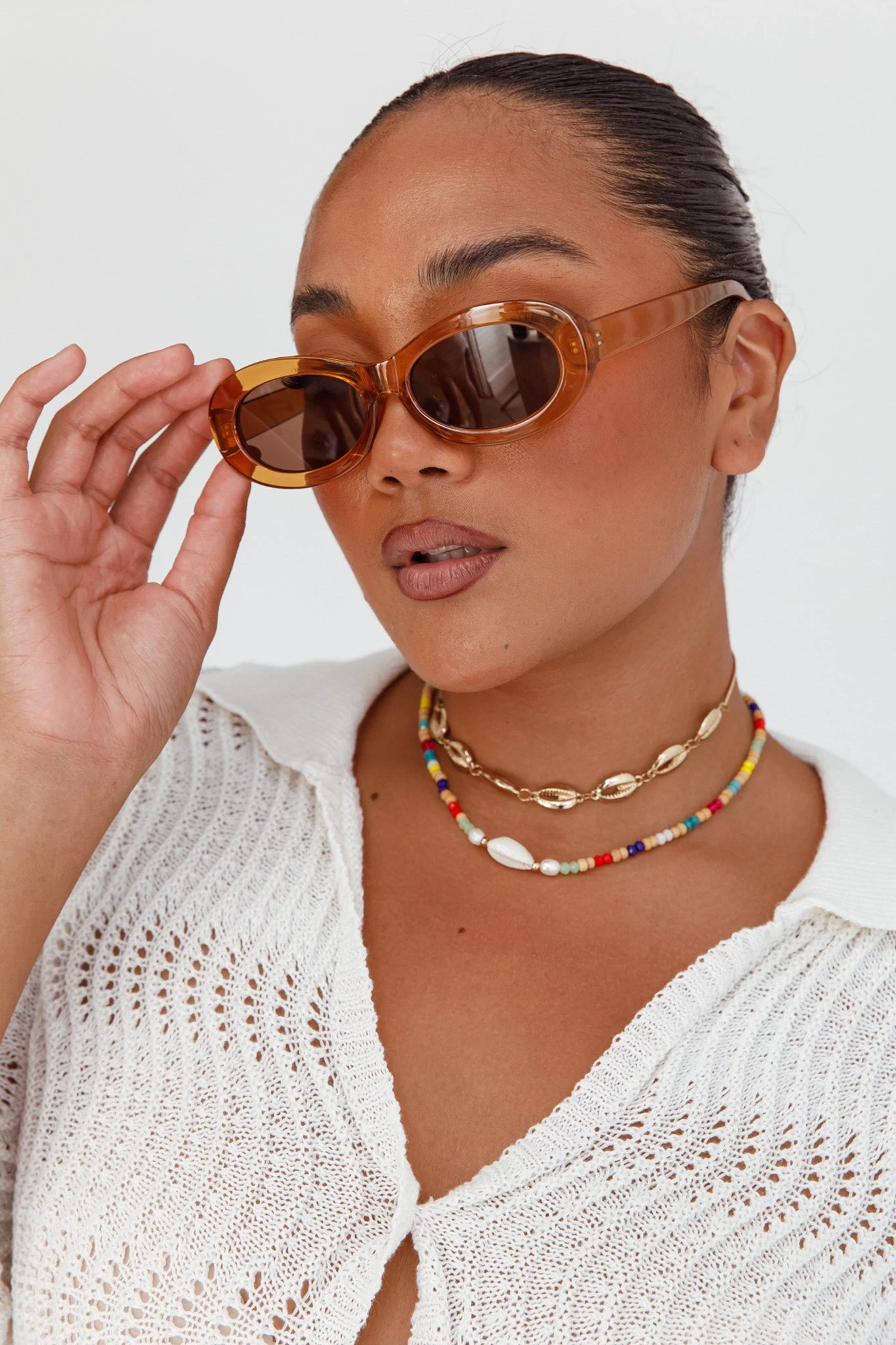 Charlie Neon Oval Sunglasses Tea - Image 5