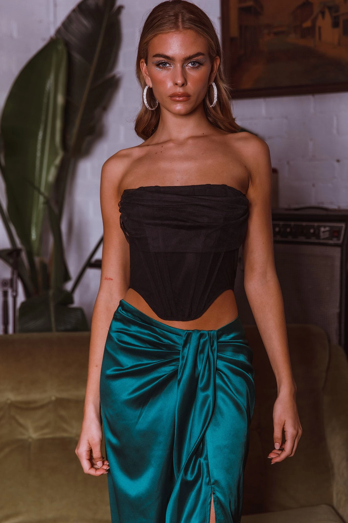 On The Money Gathered Midi Skirt Green - Image 4