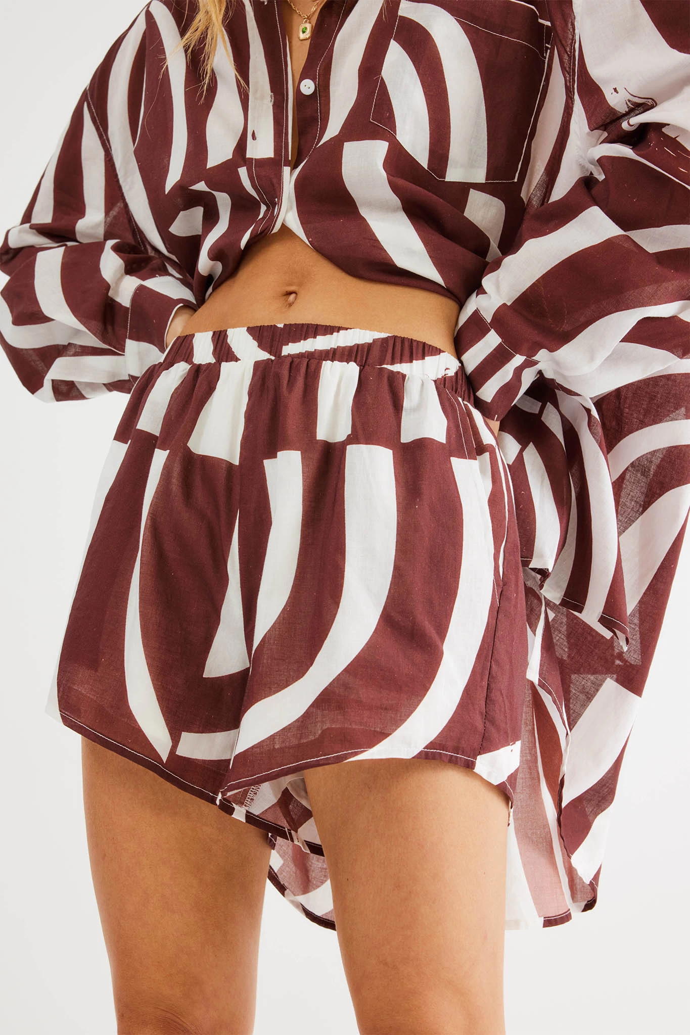 SNDYS Heather Shorts Swirl Brown - Image 4