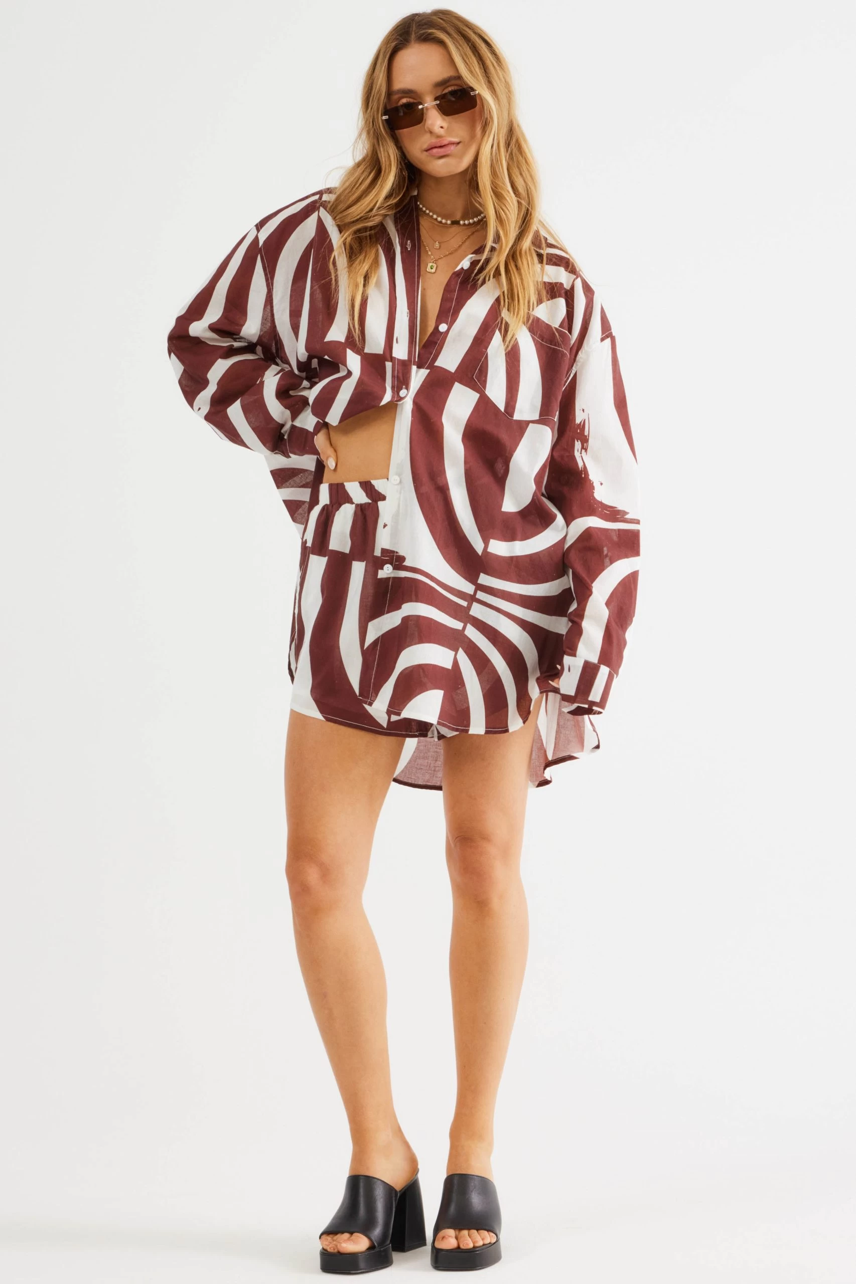 SNDYS Heather Shorts Swirl Brown - Image 6