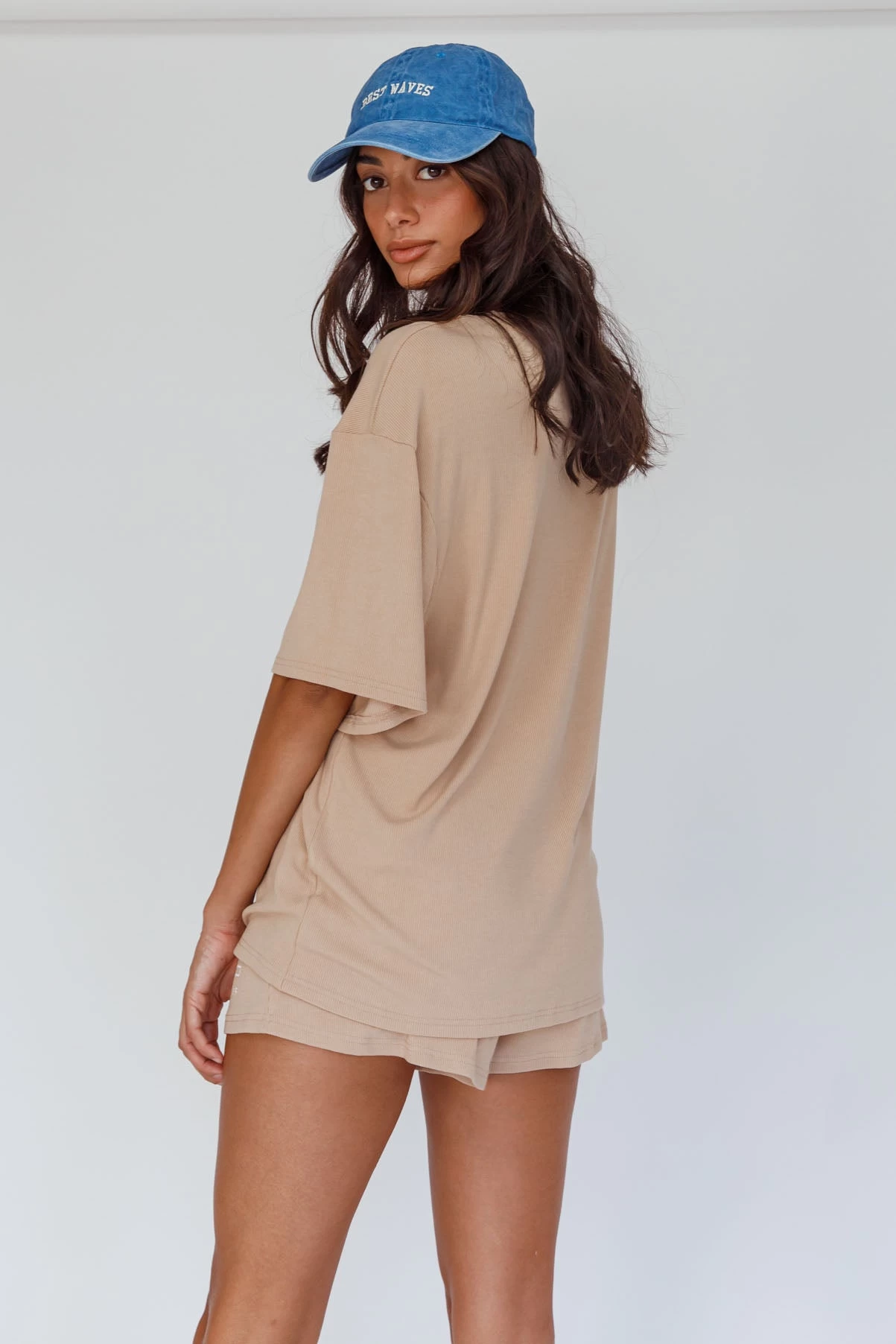 On Track SL Logo Shorts Camel - Image 2