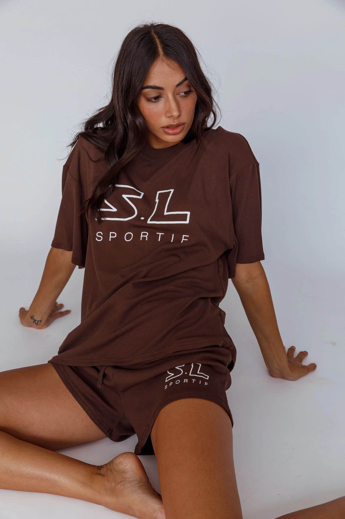 On Track SL Logo Shorts Chocolate - Image 3