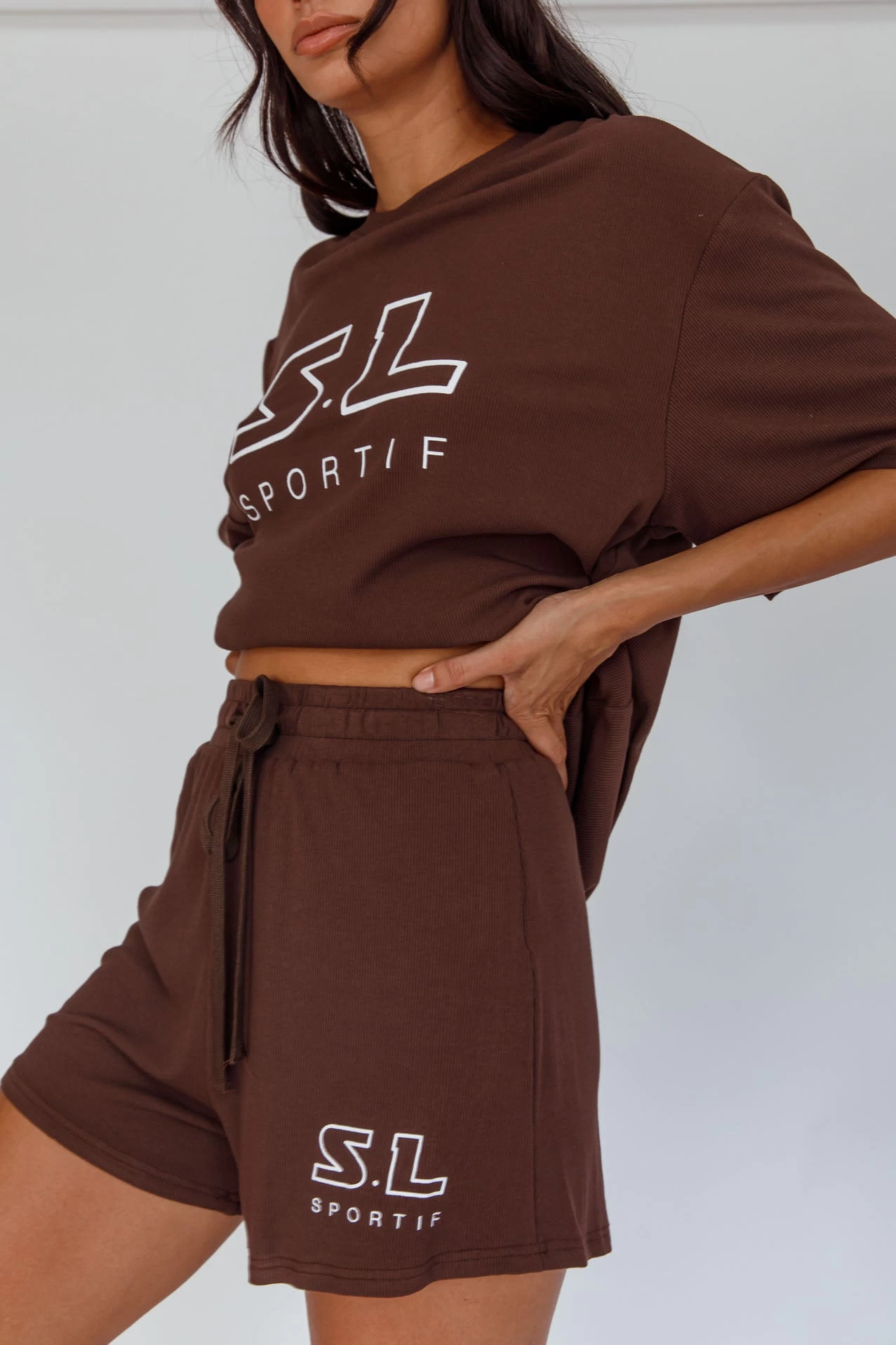 On Track SL Logo Shorts Chocolate - Image 2