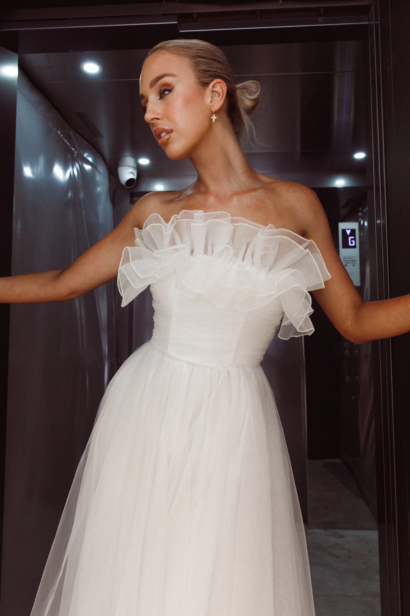 Marietha Organza Frill Maxi Wedding Dress White - Image 3