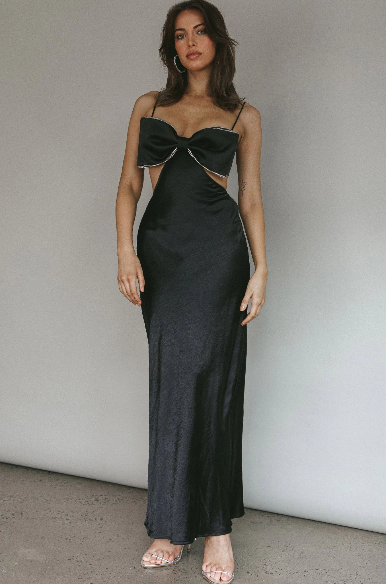 Aurelia Diamante Bow Maxi Dress Black - Image 8